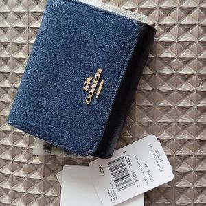NWT Coach Small Trifold Wallet